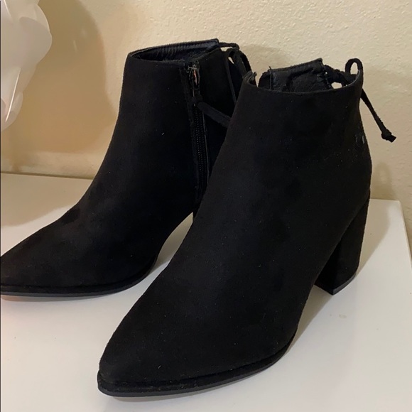 Boots - Picture 1 of 3